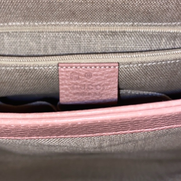 Gucci Large Interlocking Chain Leather Shoulder Bag - Picture 12 of 16